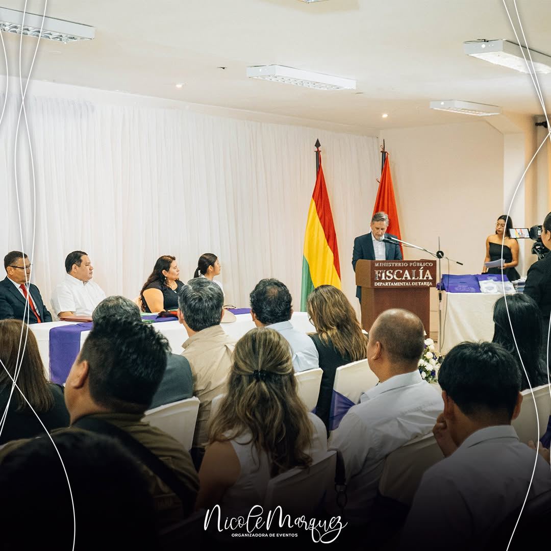 Acto oficial con discurso de apertura